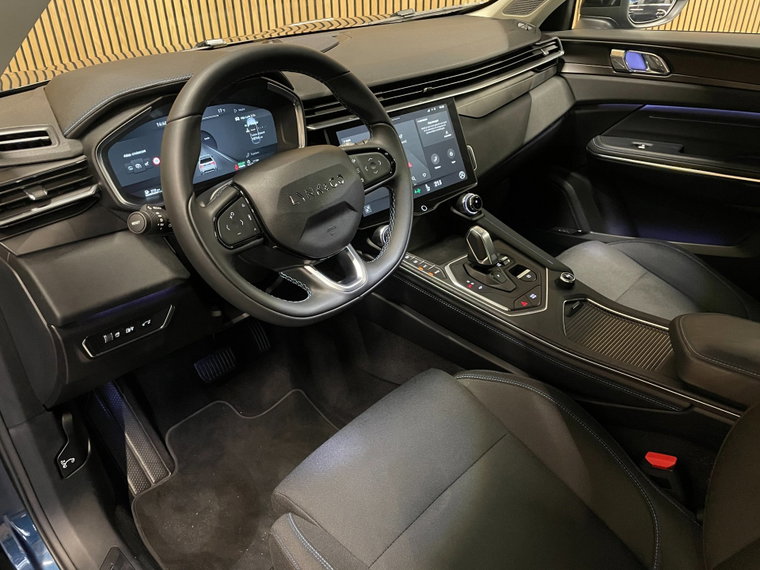 Vehicle Image 30
