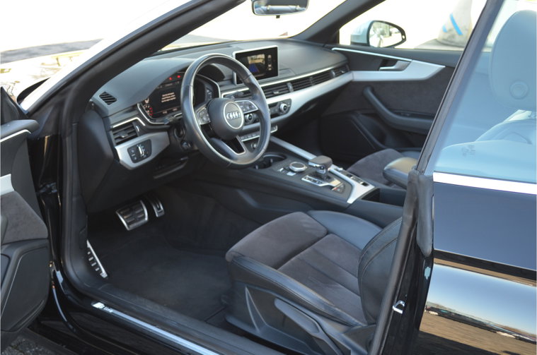 Vehicle Image 15