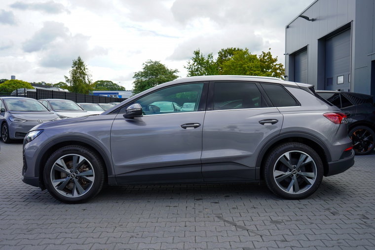Vehicle Image 35
