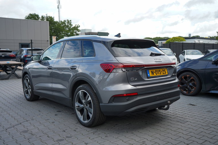 Vehicle Image 36