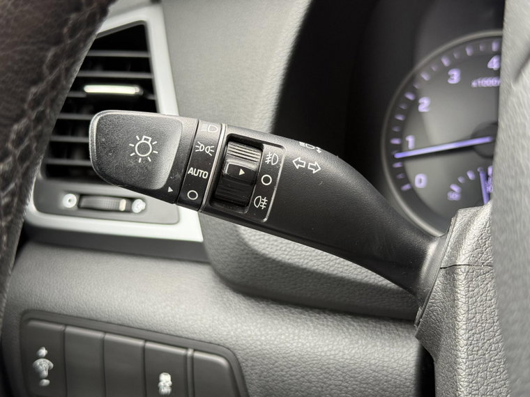 Vehicle Image 24