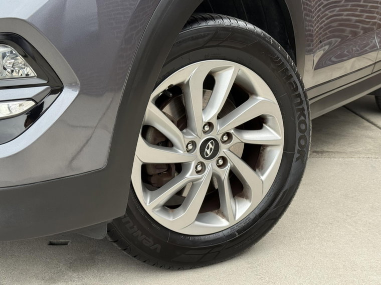 Vehicle Image 35