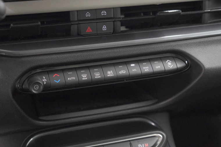 Vehicle Image 35