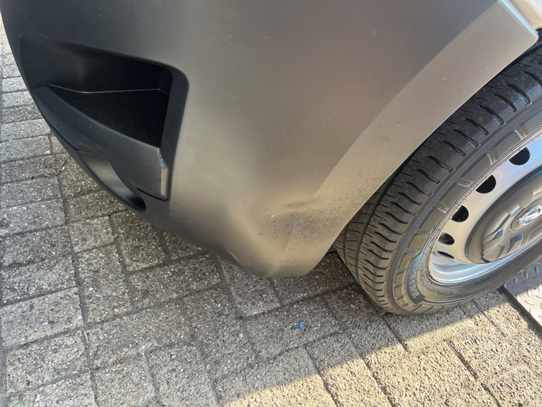 Vehicle Image 40