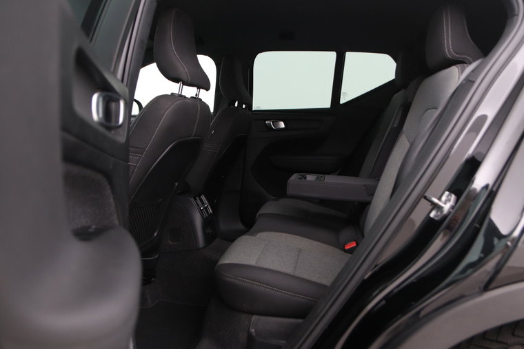 Vehicle Image 37