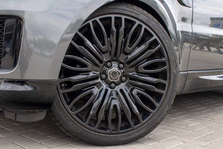 Vehicle Image 13