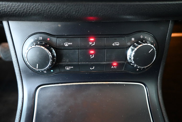 Vehicle Image 27
