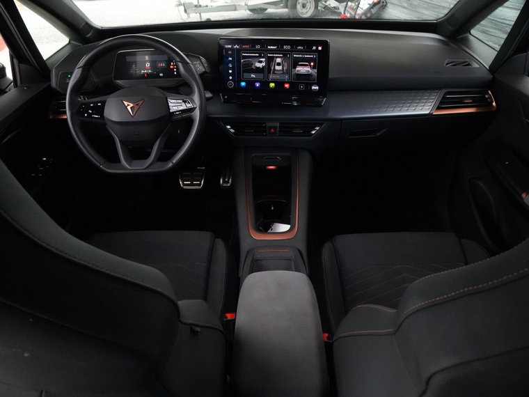Vehicle Image 35