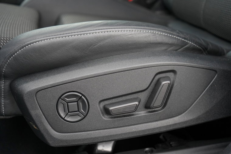Vehicle Image 45