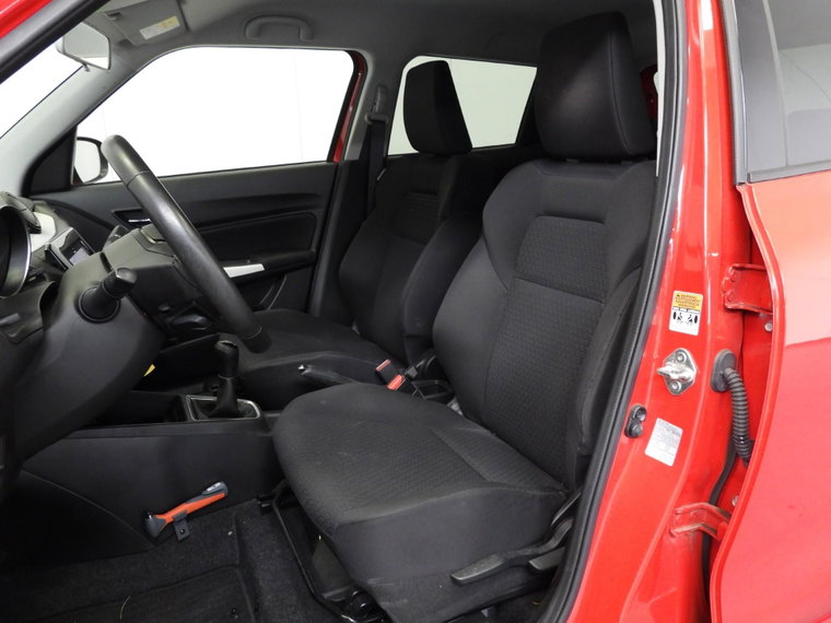 Vehicle Image 18