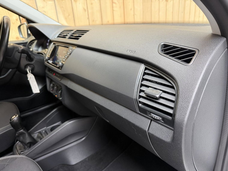 Vehicle Image 50