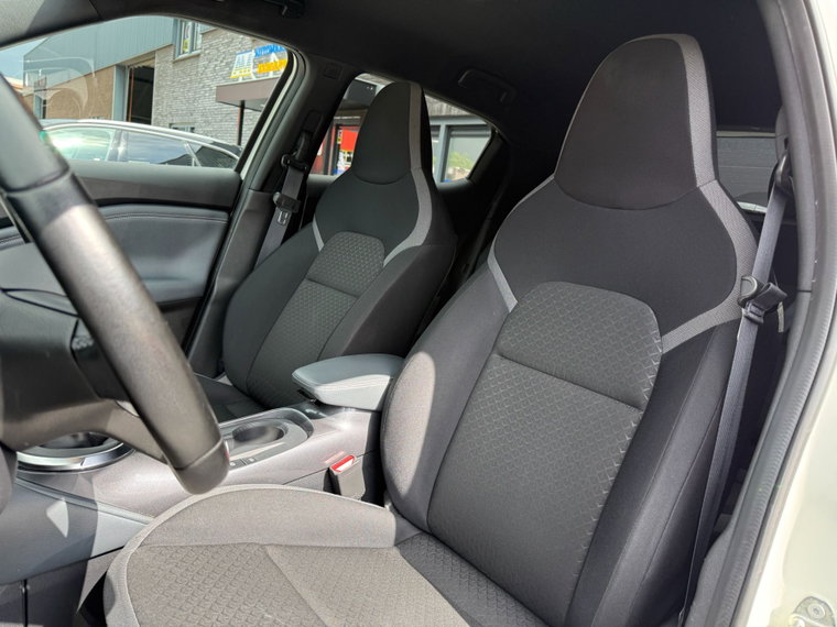 Vehicle Image 33