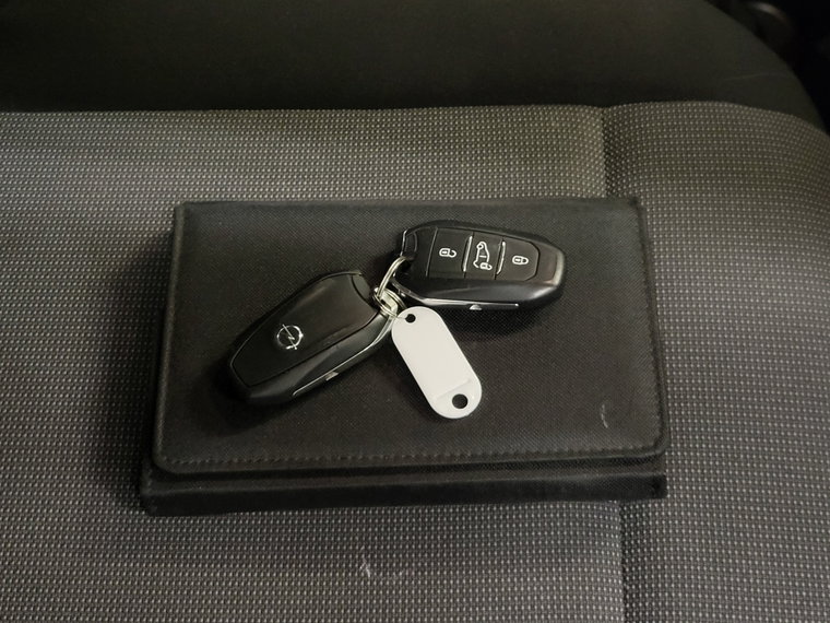 Vehicle Image 19