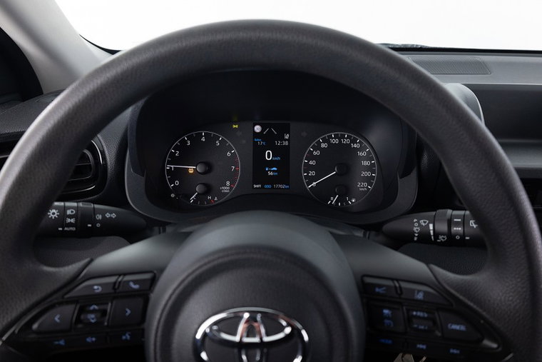 Vehicle Image 15