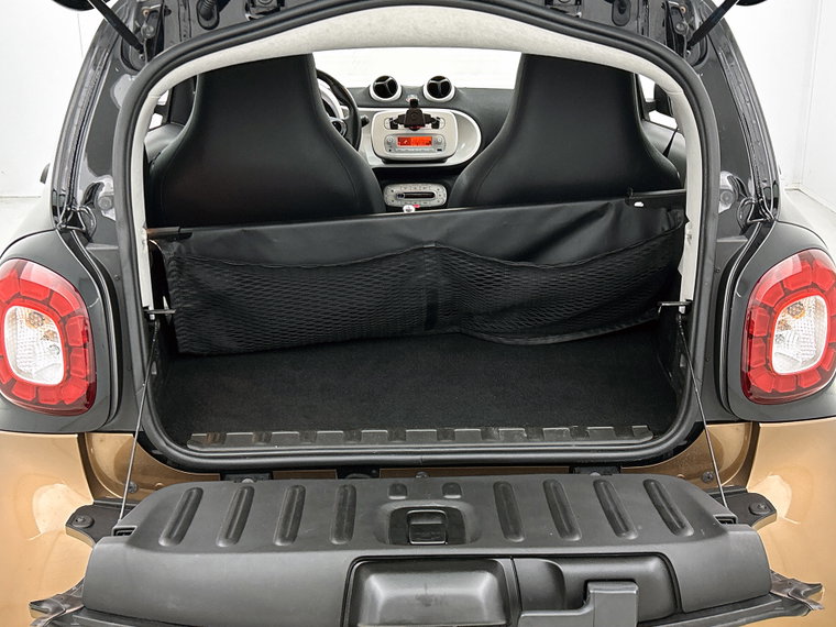 Vehicle Image 26