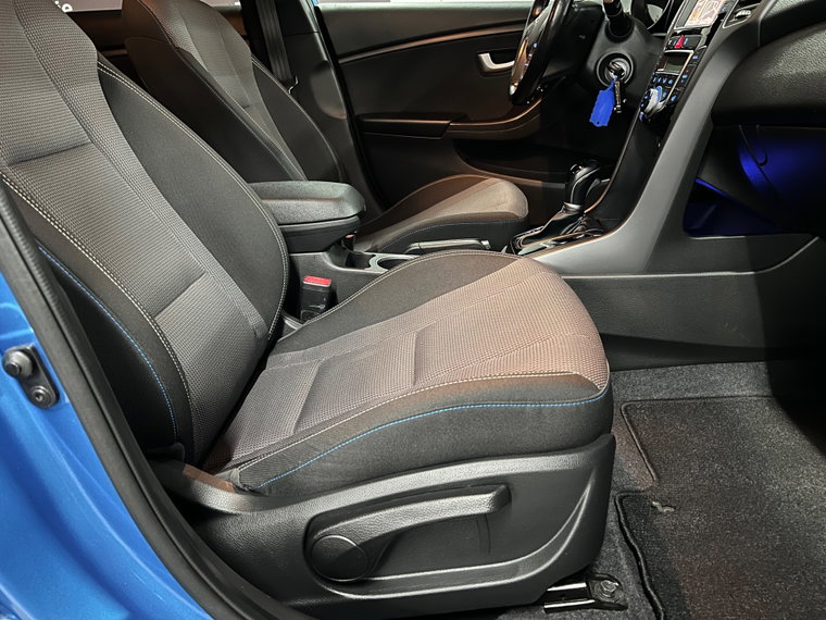 Vehicle Image 23