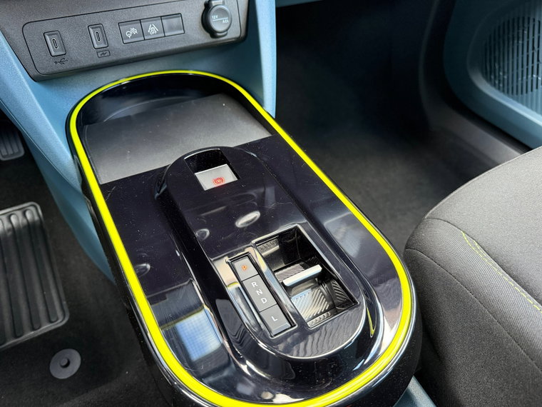 Vehicle Image 36