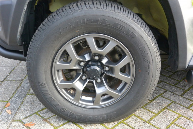 Vehicle Image 14