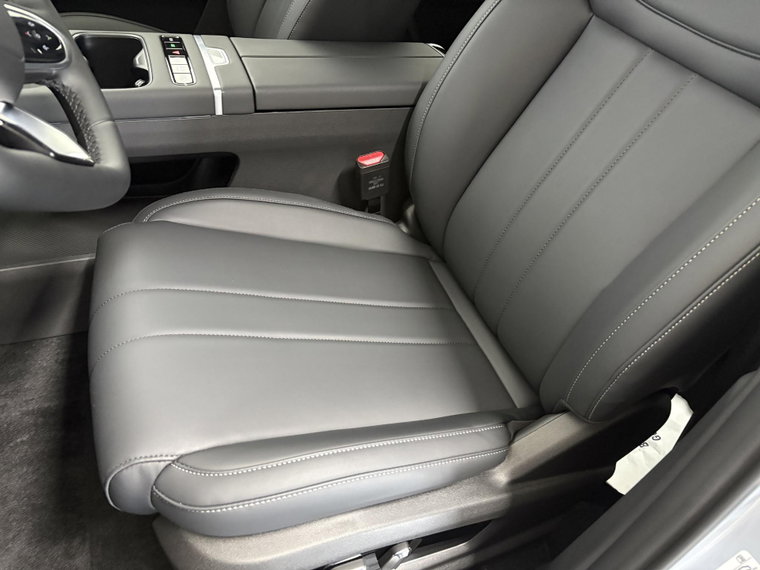 Vehicle Image 37