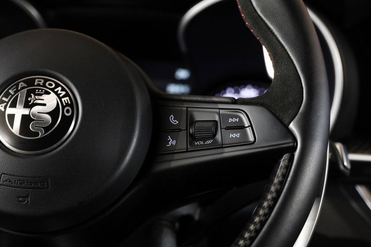 Vehicle Image 40