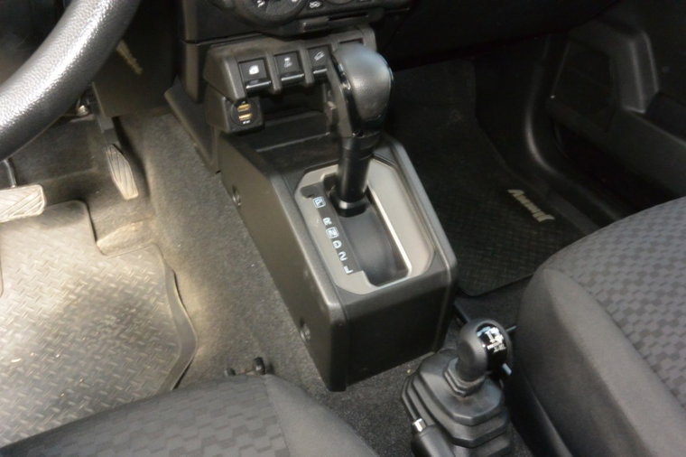 Vehicle Image 21