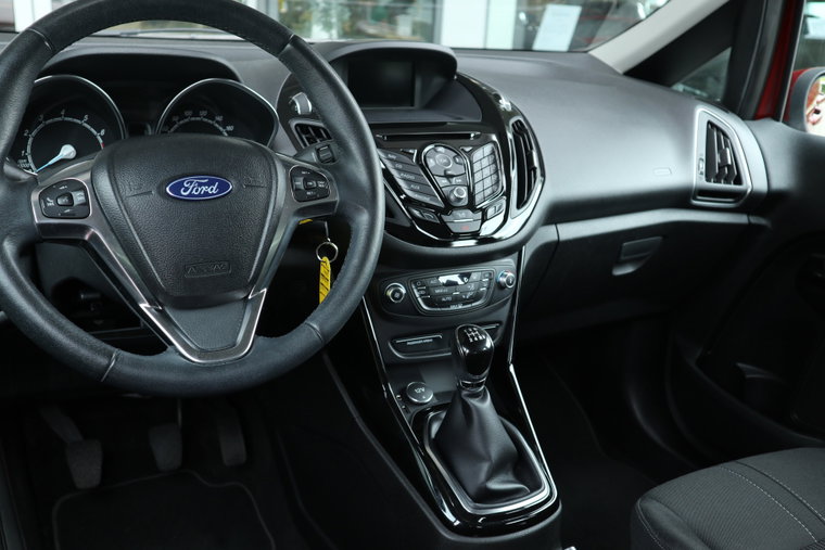 Vehicle Image 22