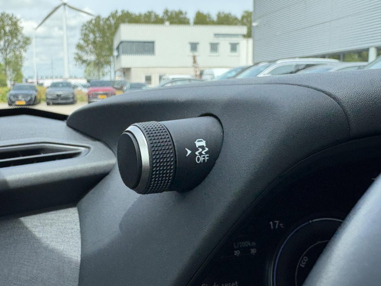 Vehicle Image 26