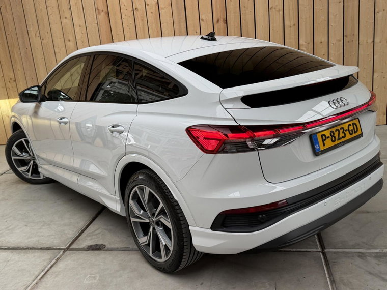 Vehicle Image 40