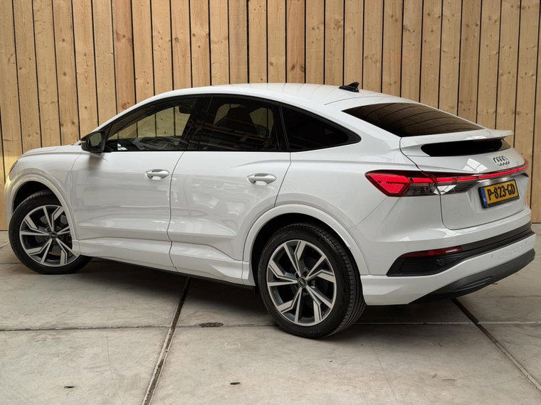 Vehicle Image 41