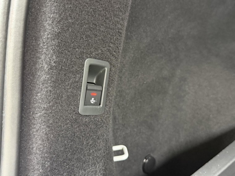 Vehicle Image 51