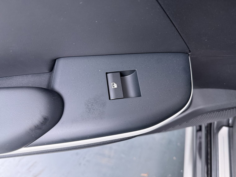 Vehicle Image 35