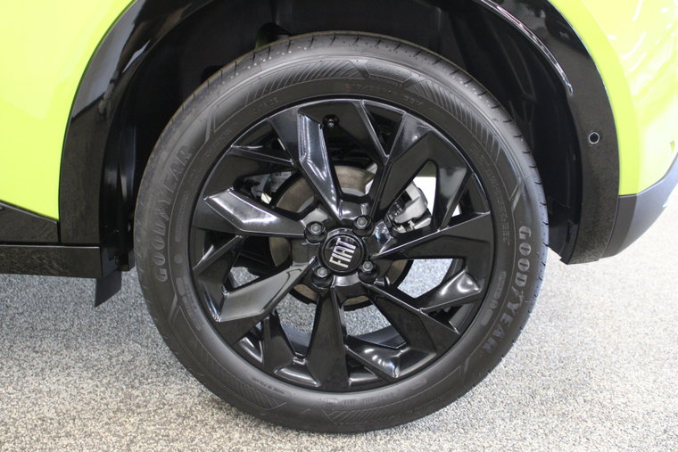 Vehicle Image 21