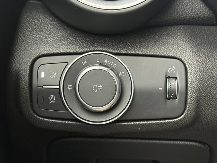 Vehicle Image 28