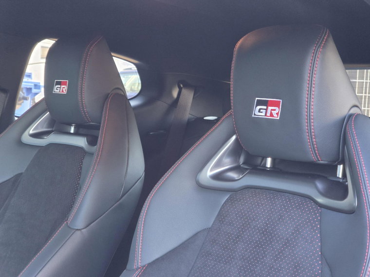 Vehicle Image 19