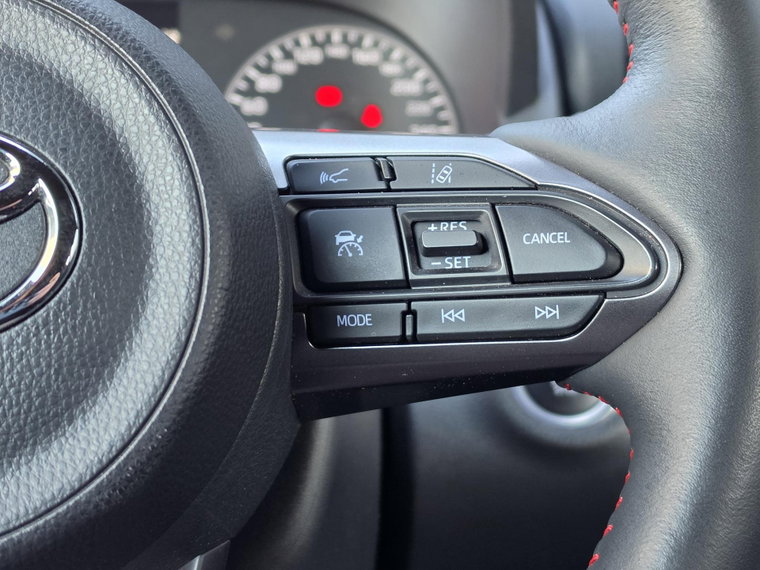 Vehicle Image 24
