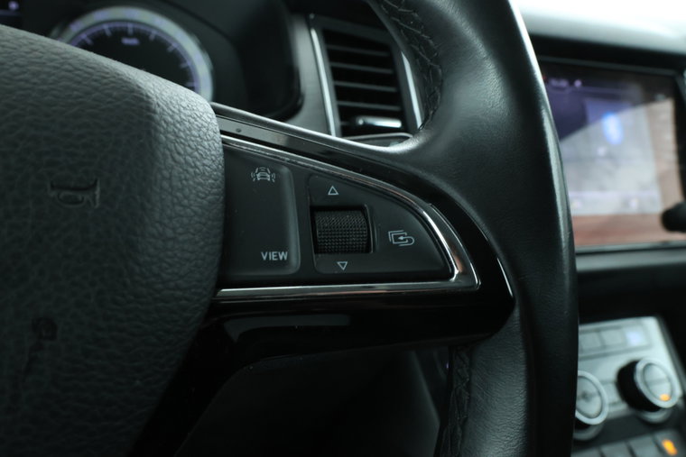 Vehicle Image 17
