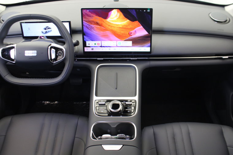 Vehicle Image 8