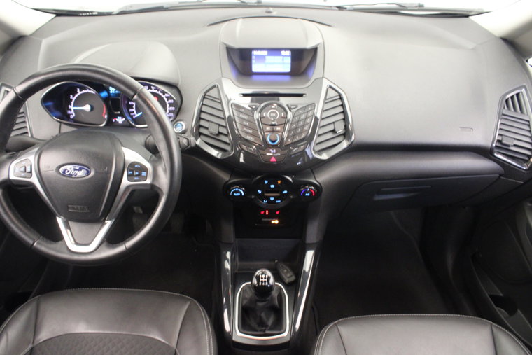 Vehicle Image 8