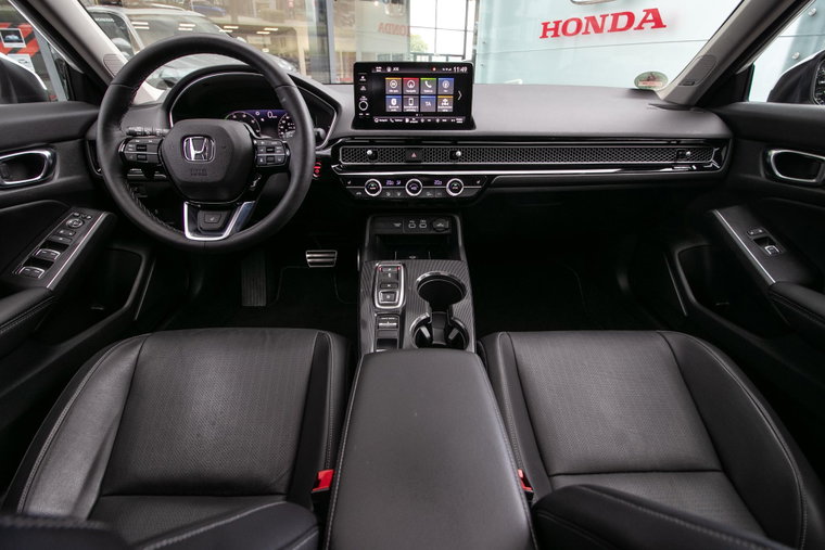 Vehicle Image 13