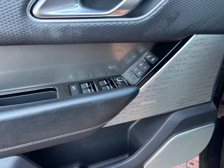 Vehicle Image 46