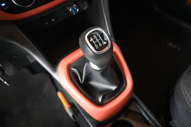 Vehicle Image 36