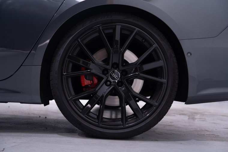 Vehicle Image 21