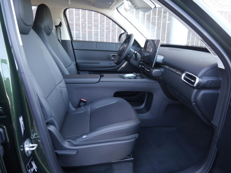 Vehicle Image 15