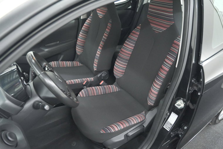 Vehicle Image 15