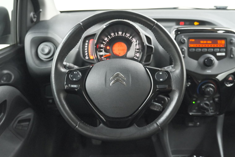 Vehicle Image 17