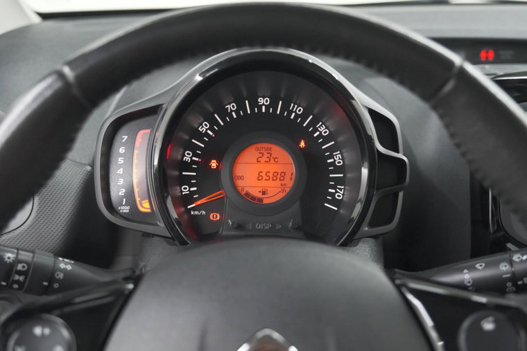 Vehicle Image 18