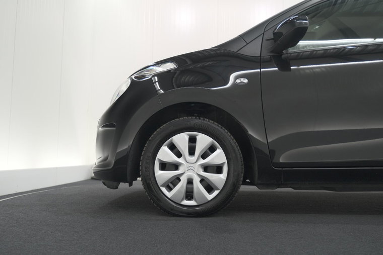 Vehicle Image 10