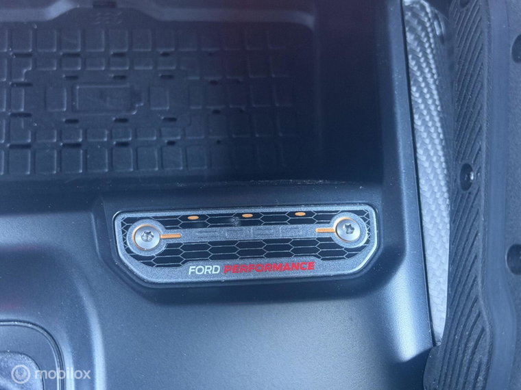 Vehicle Image 26