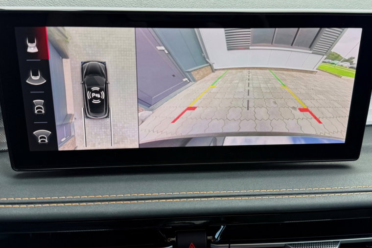 Vehicle Image 36