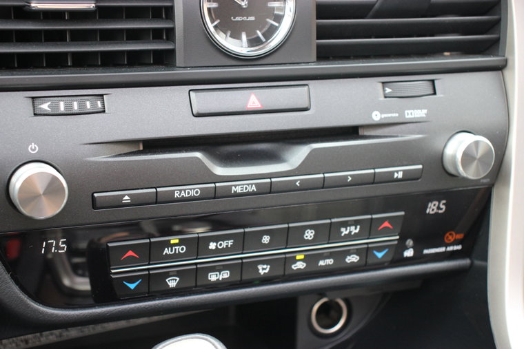Vehicle Image 28